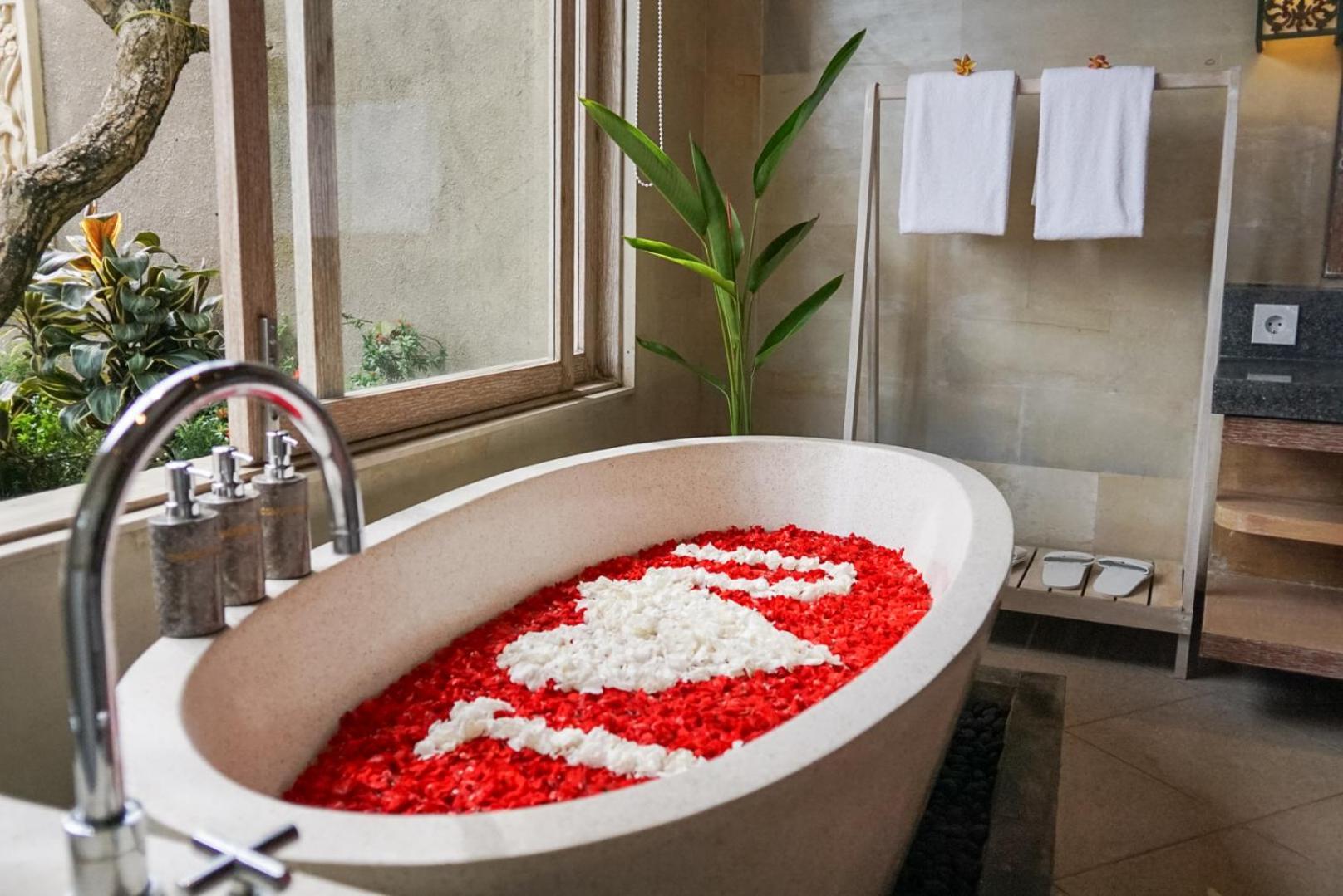Happy Honeymoon Private Villa Ubud Exteriör bild